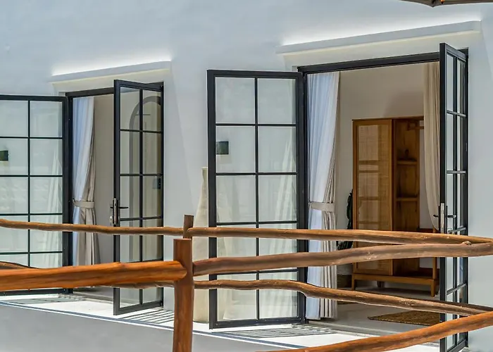 Kiki - Modern Tropical 3br Escape In Villa Canggu (Bali)