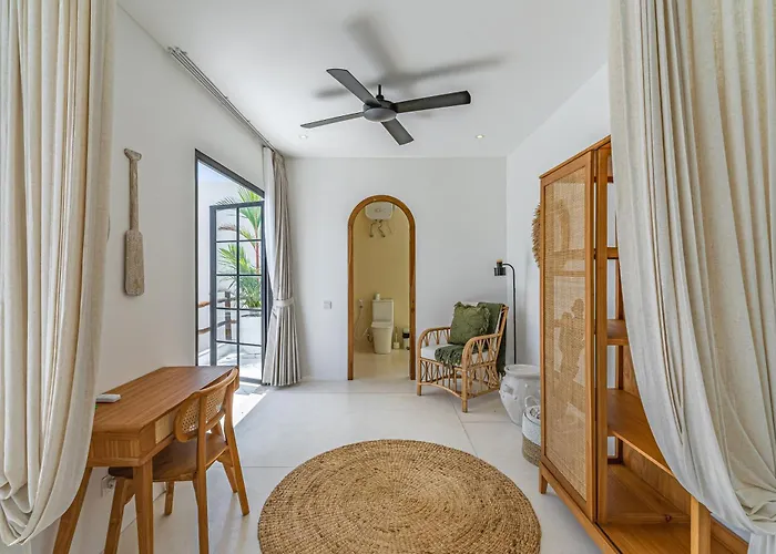 Kiki - Modern Tropical 3br Escape In チャングー