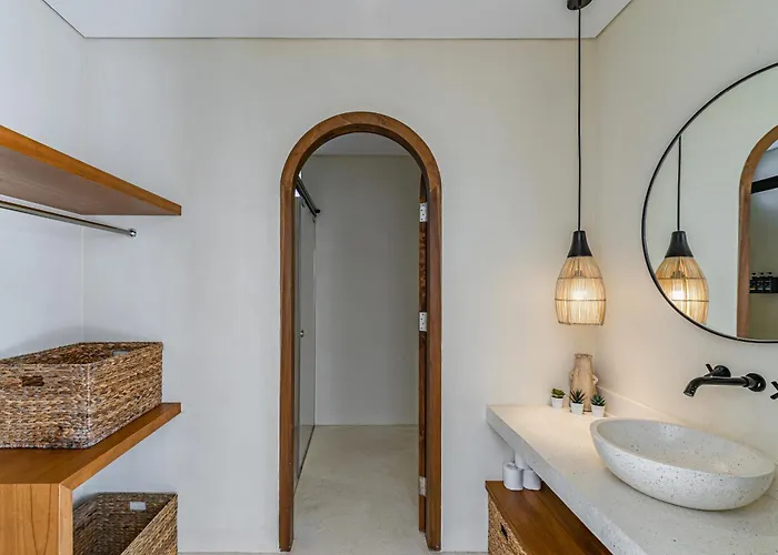 Kiki - Modern Tropical 3br Escape In